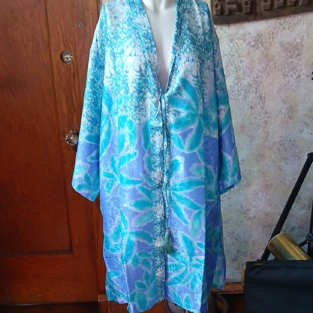Robe, Susan Graver Turquoise, Teal & Lavender Floral Lightweight Kimono